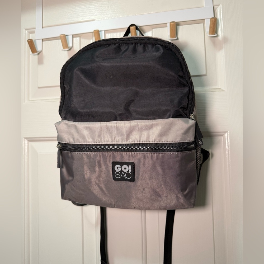 Goi Sac Black and Gray Backpack